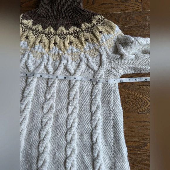 Handmade Fisherman’s Fair  Isle Icelandic Wool Sweater in brown, tan and White - Picture 4 of 8